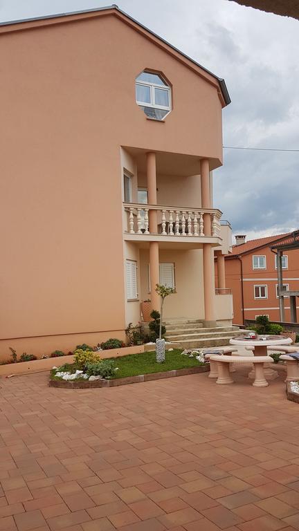 Apartments Suzana Novi Vinodolski Ngoại thất bức ảnh